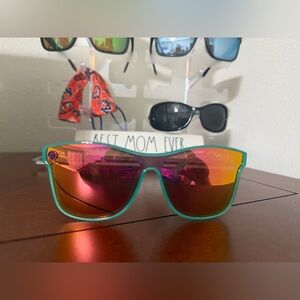 Vibrant Mirror Lens Sunglasses for Women